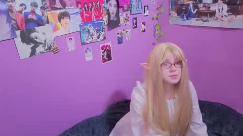 Snapshot of witam_zoeni chatting on March 2026 05:51:01 PM Lina online show from March 2026 05:51:01 PM