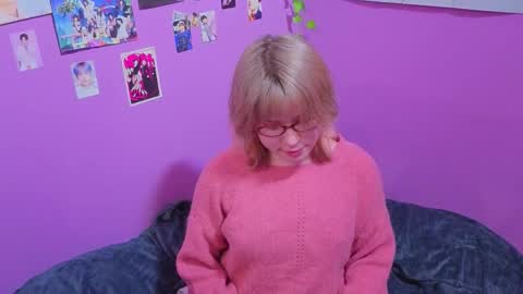 Snapshot of witam_zoeni chatting on March 2026 05:18:01 PM Lina online show from March 2026 05:18:01 PM