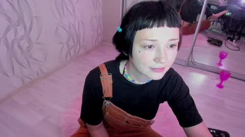 Snapshot of witches_curves chatting on December 2024 07:10:01 PM Nemo online show from December 2024 07:10:01 PM