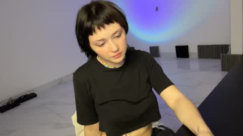 Snapshot of witches_curves chatting on February 2025 02:14:02 PM Nemo online show from February 2025 02:14:02 PM