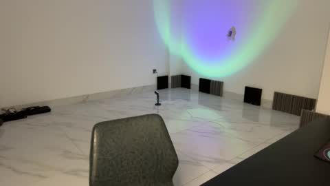 Snapshot of witches_curves chatting on March 2025 01:17:01 PM Nemo online show from March 2025 01:17:01 PM