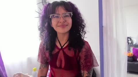    Luna Violeta  A r t i s t  online show from January 2025 07:49:01 PM