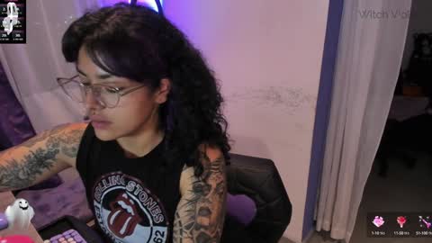     Luna Violeta  A r t i s t  online show from January 2025 11:13:01 PM