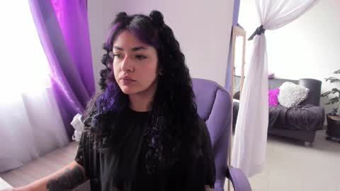     Luna Violeta  A r t i s t  online show from October 2025 03:51:02 PM