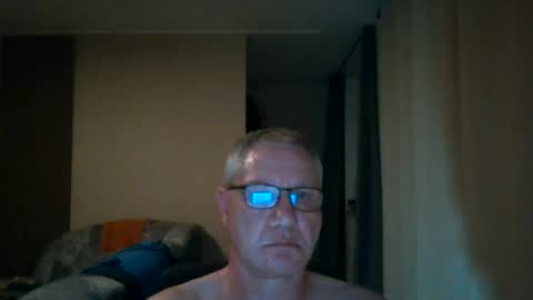 wixer1970 online show from August 2026 12:31:01 AM
