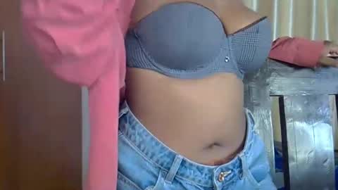 girlie o online show from March 2025 02:34:02 PM