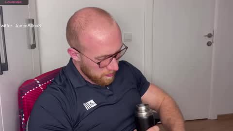 Snapshot of wlademarbergs chatting on February 2025 02:58:02 AM Wlademar online show from February 2025 02:58:02 AM