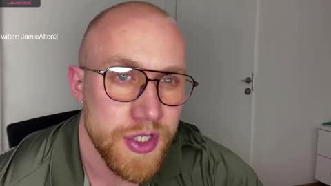 Snapshot of wlademarbergs chatting on March 2025 04:37:02 AM Wlademar online show from March 2025 04:37:02 AM