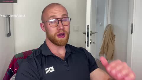 Snapshot of wlademarbergs chatting on March 2025 08:38:02 AM Wlademar online show from March 2025 08:38:02 AM