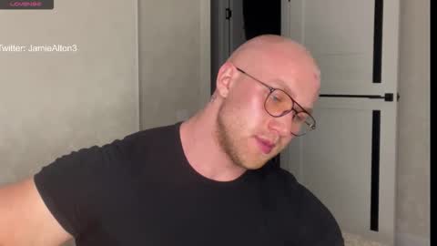 Snapshot of wlademarbergs chatting on October 2025 09:12:02 PM Wlademar online show from October 2025 09:12:02 PM