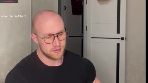 Snapshot of wlademarbergs chatting on October 2025 12:38:01 PM Wlademar online show from October 2025 12:38:01 PM