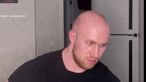 Snapshot of wlademarbergs chatting on October 2025 12:44:02 AM Wlademar online show from October 2025 12:44:02 AM