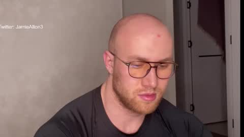 Snapshot of wlademarbergs chatting on November 2025 08:42:01 PM Wlademar online show from November 2025 08:42:01 PM