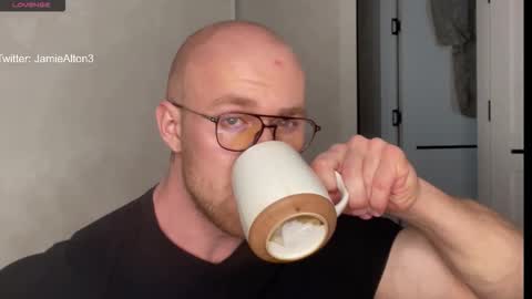 Snapshot of wlademarbergs chatting on November 2025 03:48:01 AM Wlademar online show from November 2025 03:48:01 AM