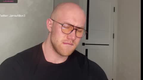 Snapshot of wlademarbergs chatting on December 2025 12:41:01 AM Wlademar online show from December 2025 12:41:01 AM