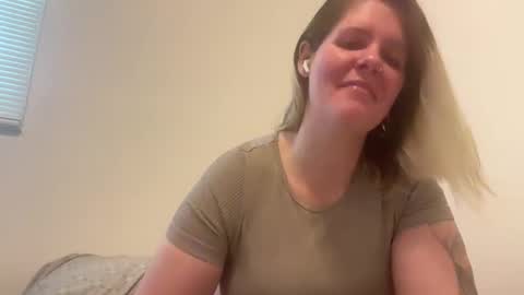 Snapshot of wldntulik2no chatting on December 2024 05:11:01 PM Moth online show from December 2024 05:11:01 PM