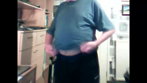 wolcol80 online show from February 2026 11:39:02 AM