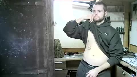 Snapshot of wolf021221 chatting on October 2025 03:18:01 PM wolf021221 online show from October 2025 03:18:01 PM