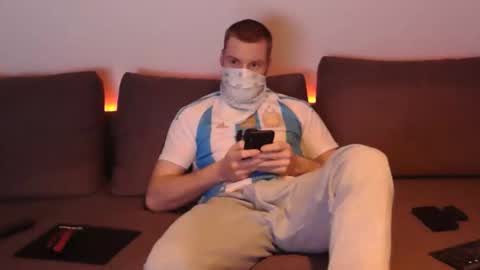 Snapshot of wolf021221 chatting on April 2026 02:37:02 PM wolf021221 online show from April 2026 02:37:02 PM