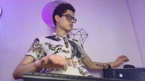  W O L F  online show from October 2025 11:54:02 AM