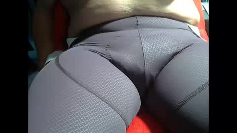 wolfoerl online show from October 2025 03:02:01 PM