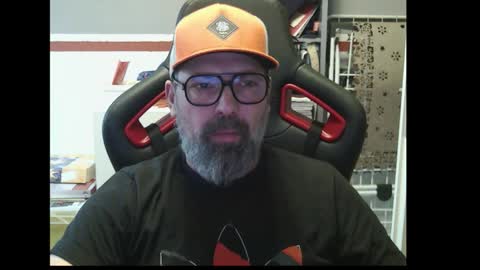 Snapshot of womenizzeer chatting on November 2025 11:57:02 AM Adam online show from November 2025 11:57:02 AM