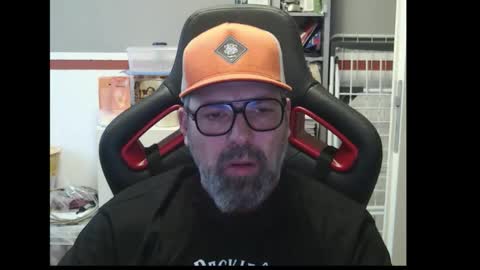 Snapshot of womenizzeer chatting on January 2026 09:33:01 AM Adam online show from January 2026 09:33:01 AM