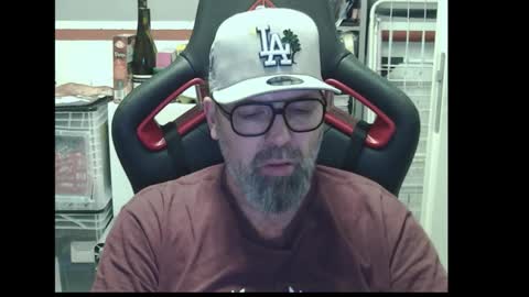 Snapshot of womenizzeer chatting on February 2026 05:25:01 PM Adam online show from February 2026 05:25:01 PM