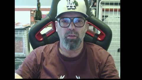 Snapshot of womenizzeer chatting on March 2026 03:47:01 PM Adam online show from March 2026 03:47:01 PM