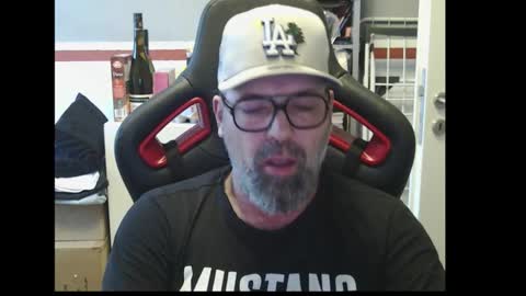 Snapshot of womenizzeer chatting on March 2026 08:10:01 AM Adam online show from March 2026 08:10:01 AM