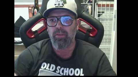 Snapshot of womenizzeer chatting on March 2026 04:33:02 PM Adam online show from March 2026 04:33:02 PM