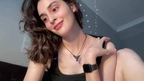 Stia online show from September 2025 01:44:02 PM