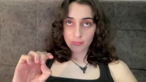 Stia online show from September 2025 05:05:02 PM