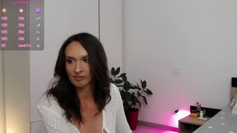 Amalia online show from September 2025 12:05:01 PM