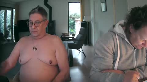 woodwurm and Snoeske online show from February 2025 08:20:02 AM