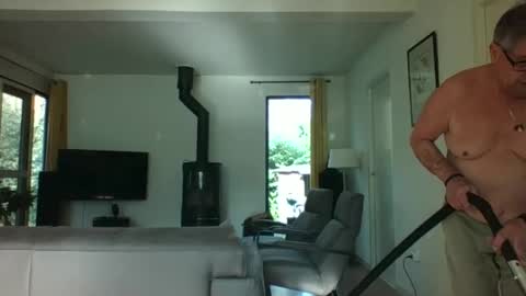 woodwurm and Snoeske online show from March 2025 09:21:01 AM