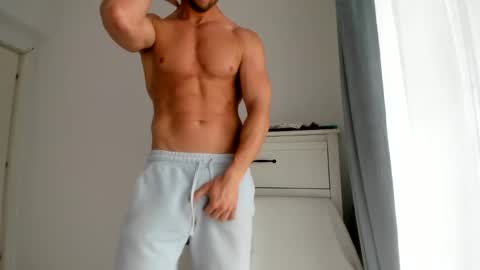 Snapshot of woolfiie chatting on May 2026 08:12:02 AM Wolfie online show from May 2026 08:12:02 AM