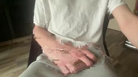 Snapshot of wormburm chatting on April 2026 02:21:01 PM wormburm online show from April 2026 02:21:01 PM