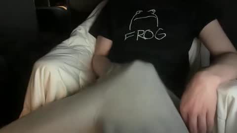 Snapshot of wormburm chatting on April 2026 03:45:01 AM wormburm online show from April 2026 03:45:01 AM