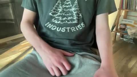 Snapshot of wormburm chatting on April 2026 12:23:01 PM wormburm online show from April 2026 12:23:01 PM