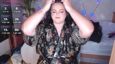 Snapshot of wow_its_kaitlyn chatting on October 2025 12:00:02 PM Kaitlyn xx online show from October 2025 12:00:02 PM