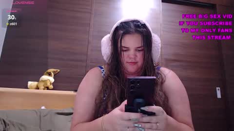 Snapshot of wow_its_kaitlyn chatting on November 2025 11:00:01 AM Kaitlyn xx online show from November 2025 11:00:01 AM