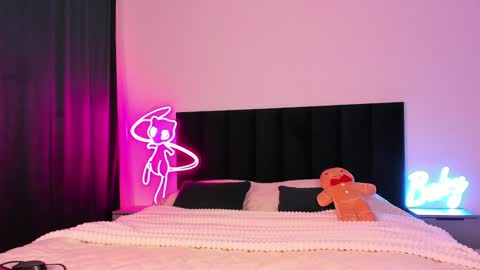 Emi online show from December 2024 02:08:02 AM