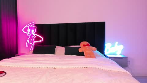 Emi online show from December 2024 02:58:01 AM