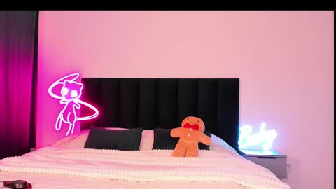 Emi online show from January 2025 04:04:01 AM