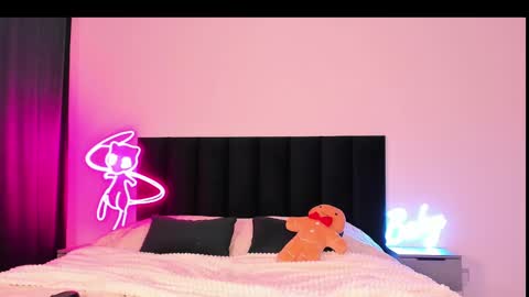 Emi online show from January 2025 07:07:01 AM