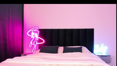 Emi online show from January 2025 04:05:01 AM