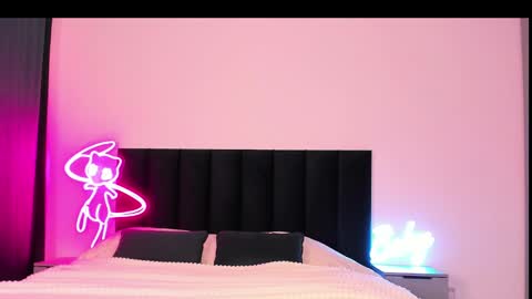 Emi online show from February 2025 04:01:01 AM