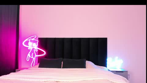 Emi online show from February 2025 05:09:02 AM