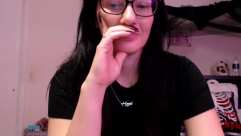 Snapshot of wrenleigh chatting on June 2026 08:27:02 AM Crystal Lake online show from June 2026 08:27:02 AM